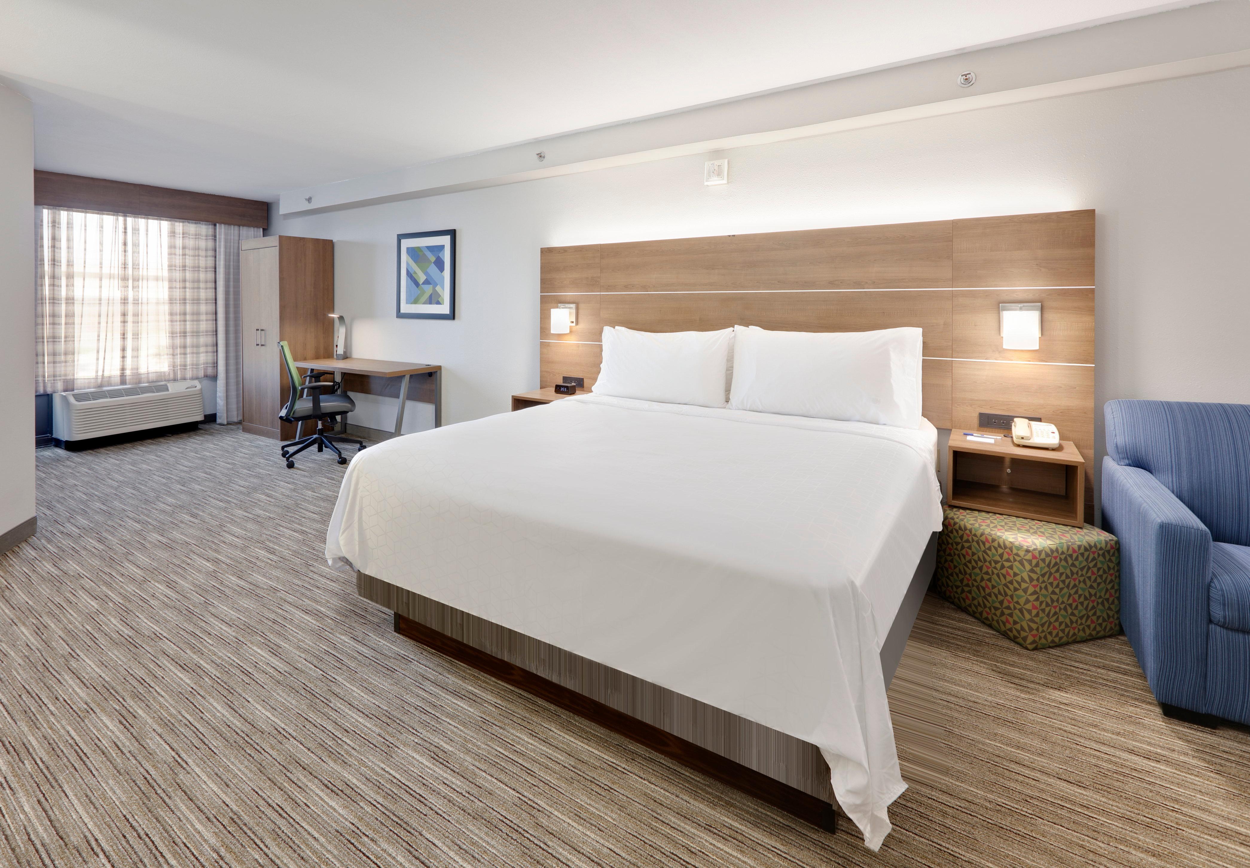 Holiday Inn Express & Suites Irving Conv Ctr - Las Colinas By Ihg Exterior photo