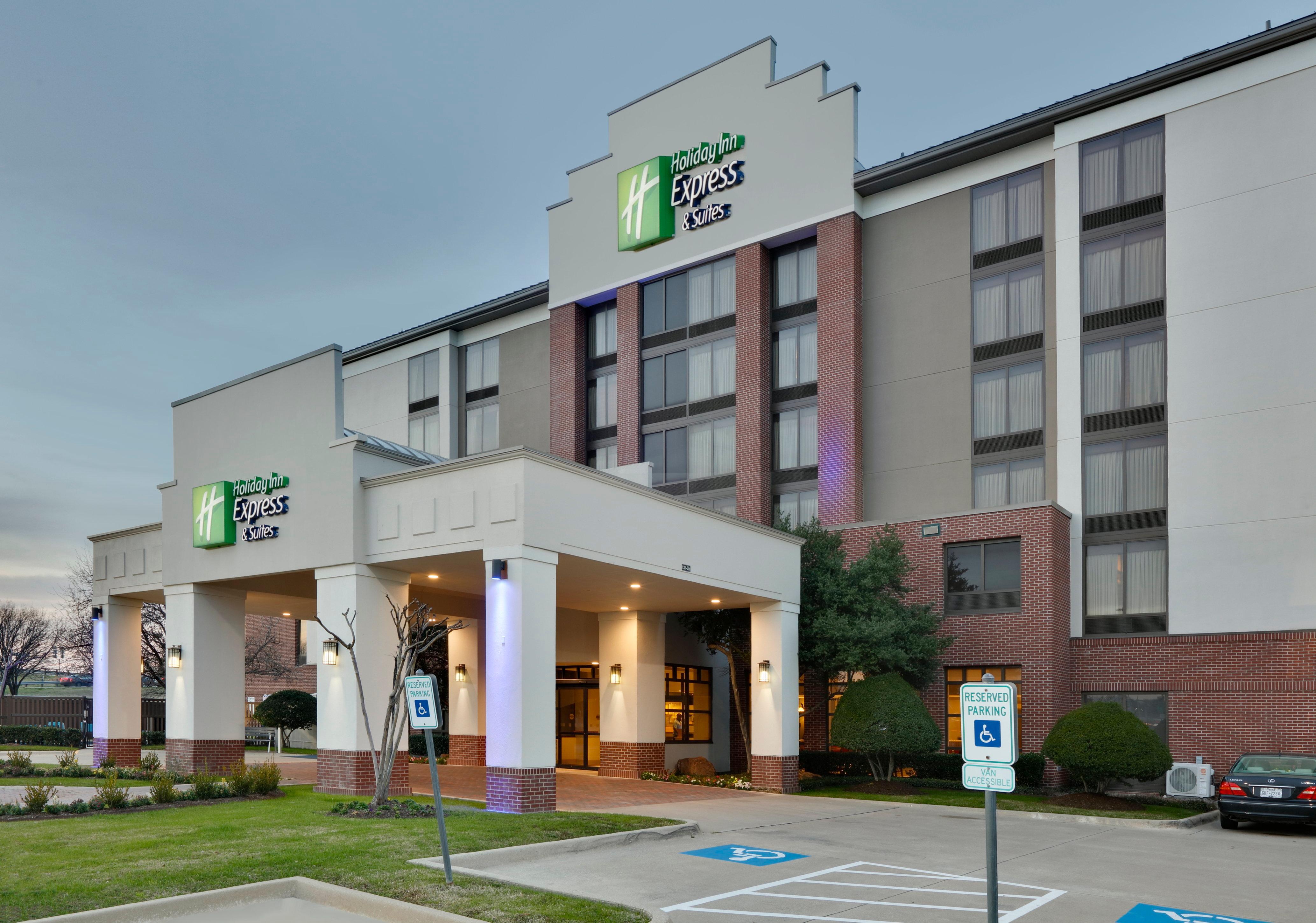 Holiday Inn Express & Suites Irving Conv Ctr - Las Colinas By Ihg Exterior photo